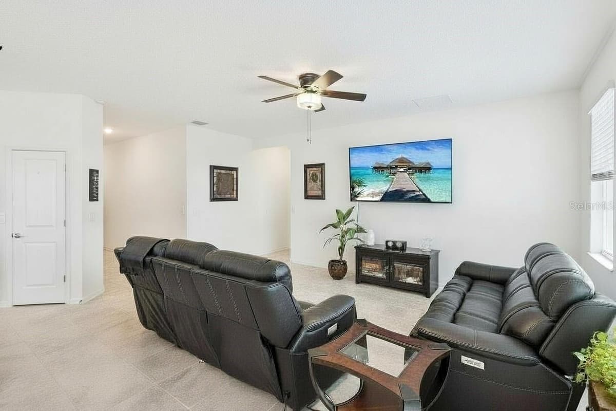 822 KAPI DRIVE — photo 14 of 50
