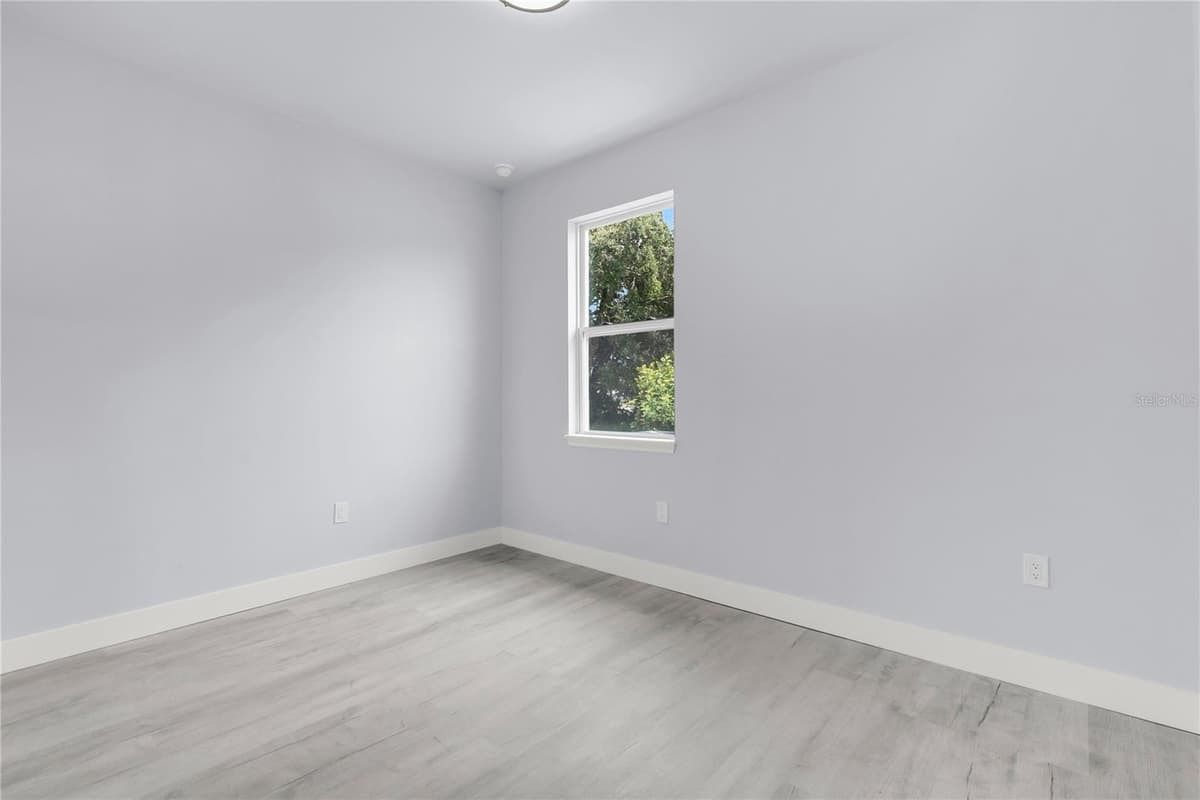 965 NANCY COURT — photo 24 of 30