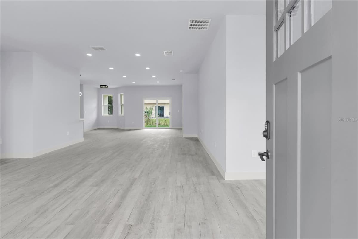 965 NANCY COURT — photo 2 of 30
