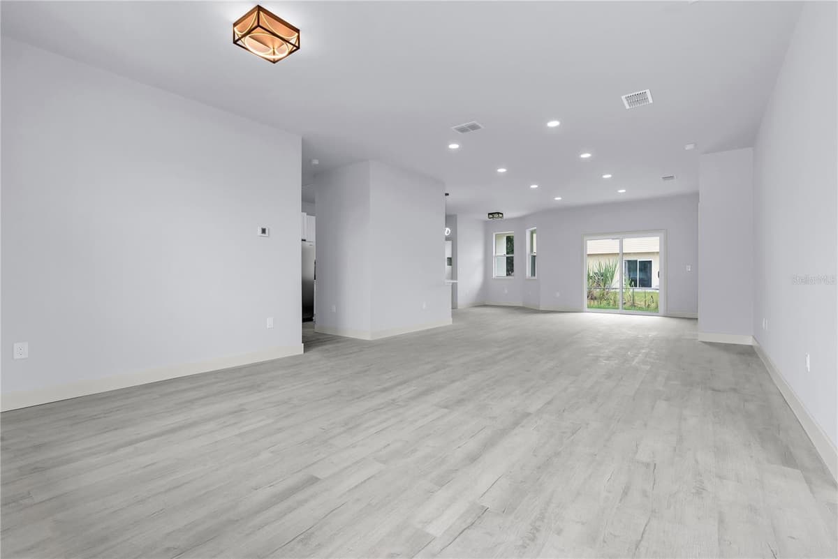 965 NANCY COURT — photo 3 of 30