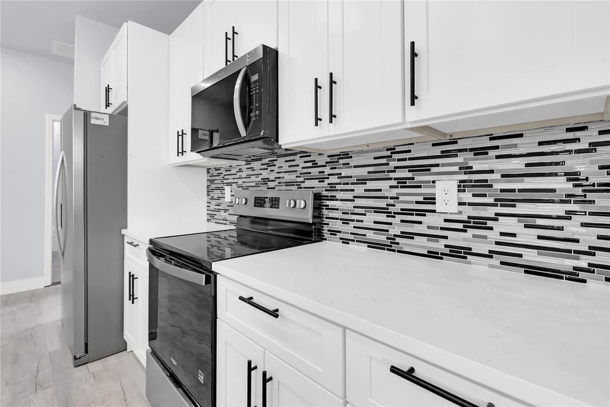 965 NANCY COURT — photo 13 of 30