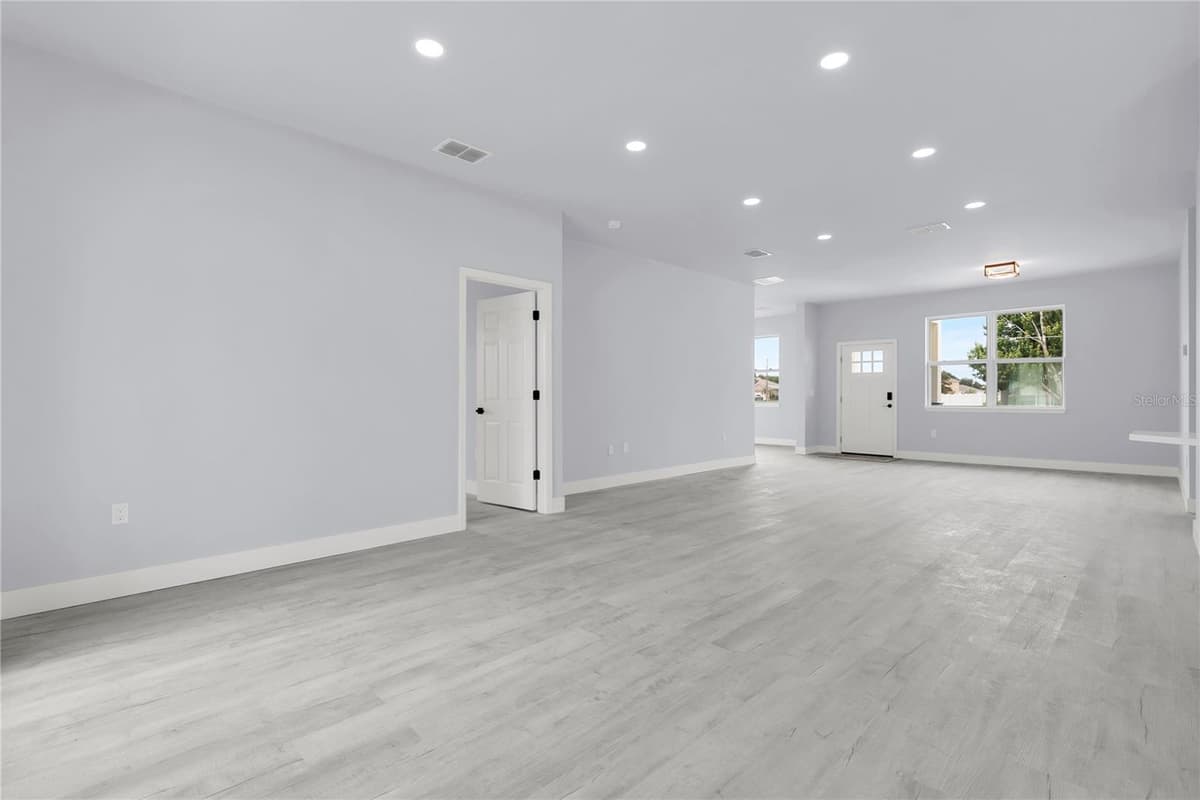 965 NANCY COURT — photo 7 of 30