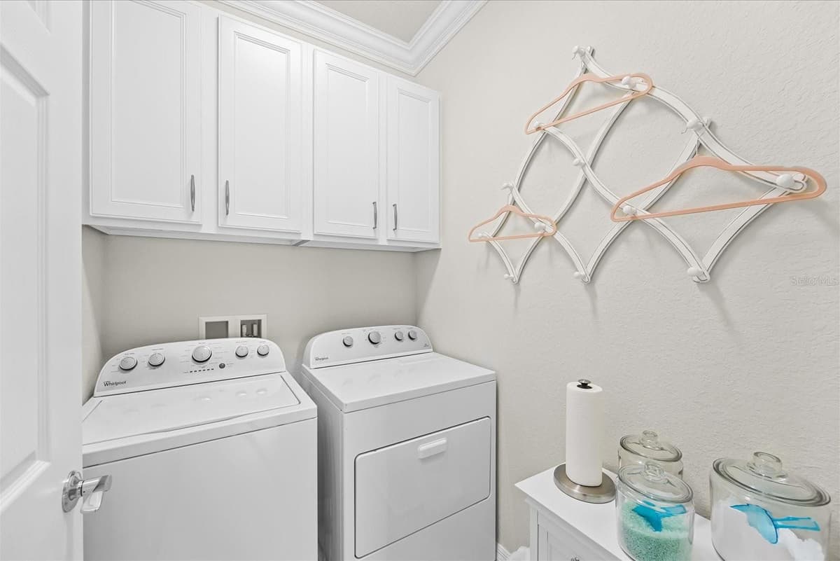 218 LONGVIEW DRIVE — photo 30 of 65