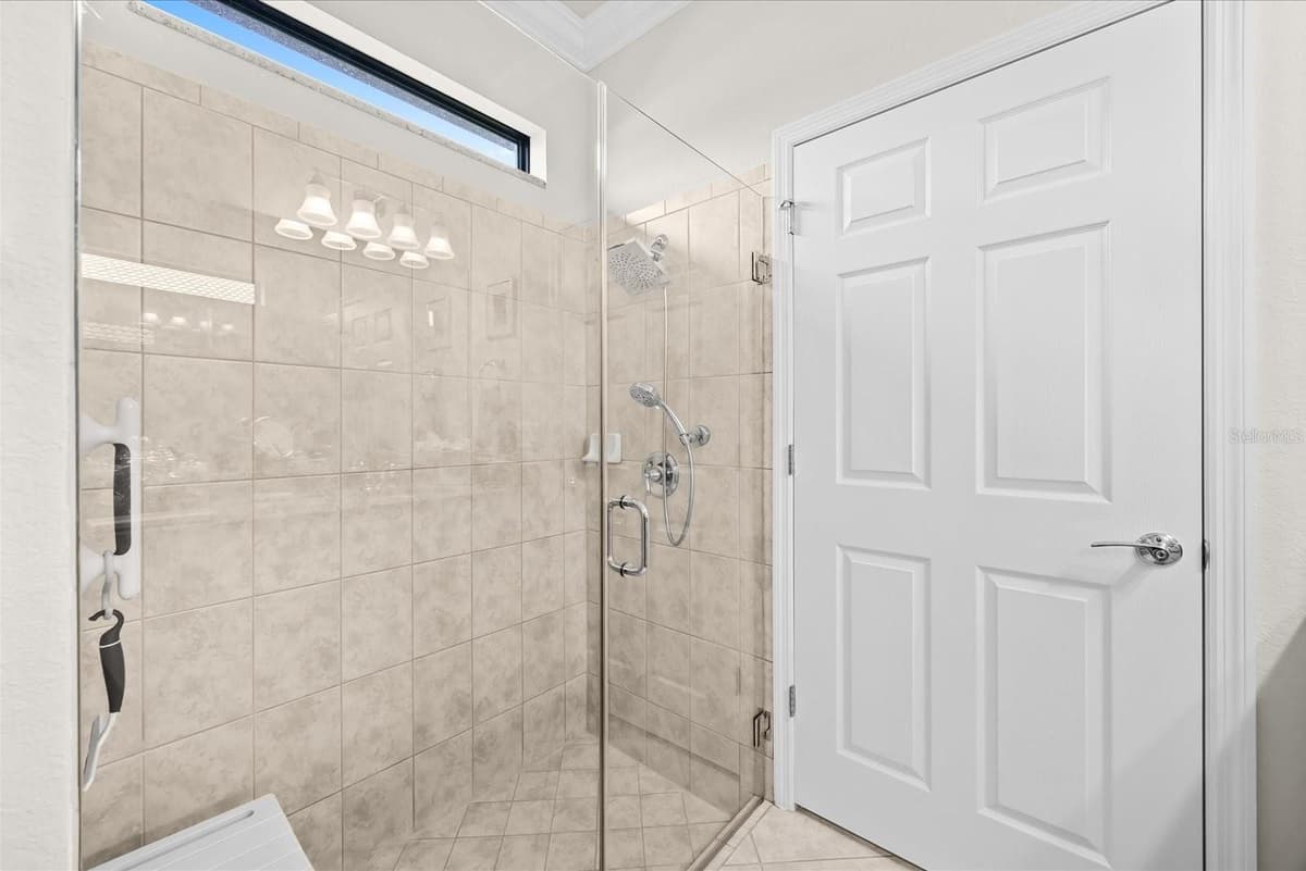 218 LONGVIEW DRIVE — photo 23 of 65