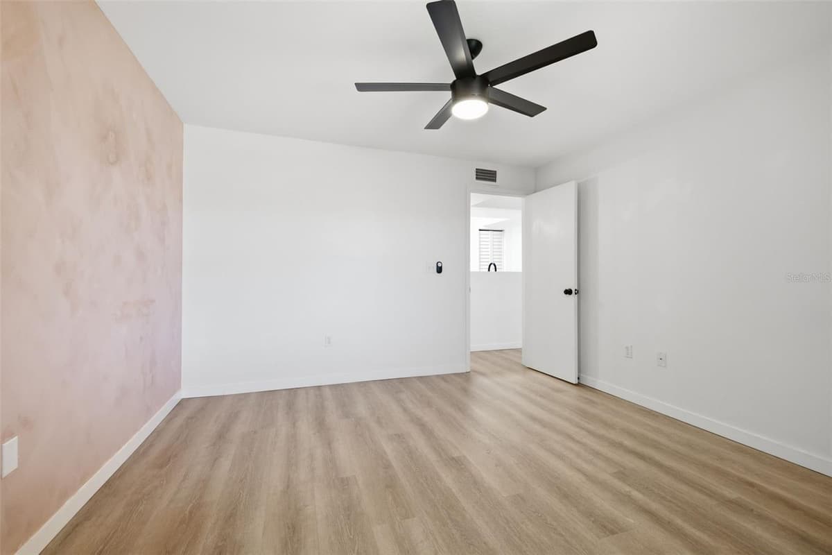 3038 PARKWAY BOULEVARD — photo 20 of 38