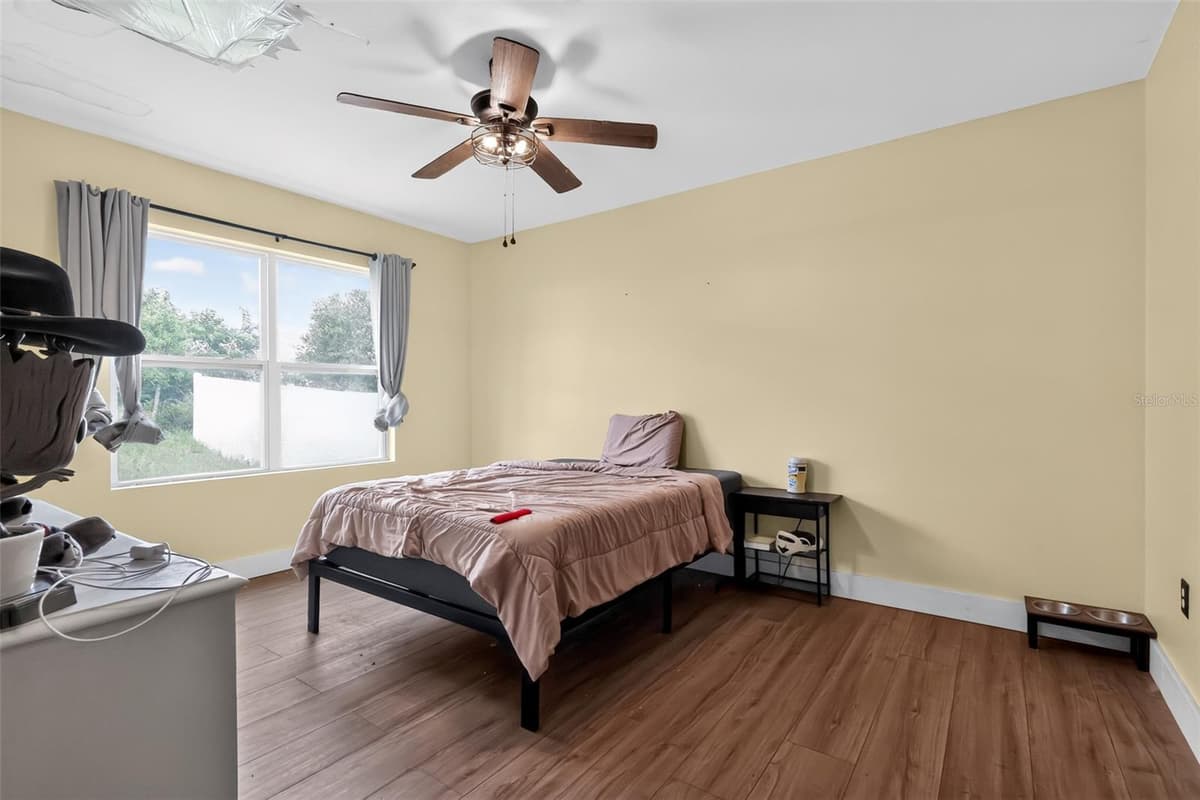 160 BELLA DRIVE — photo 16 of 30