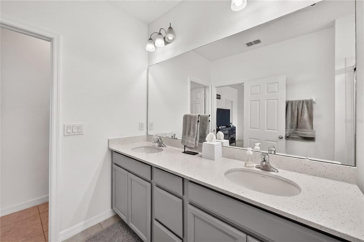 8013 BASILICA LANE — photo 17 of 32