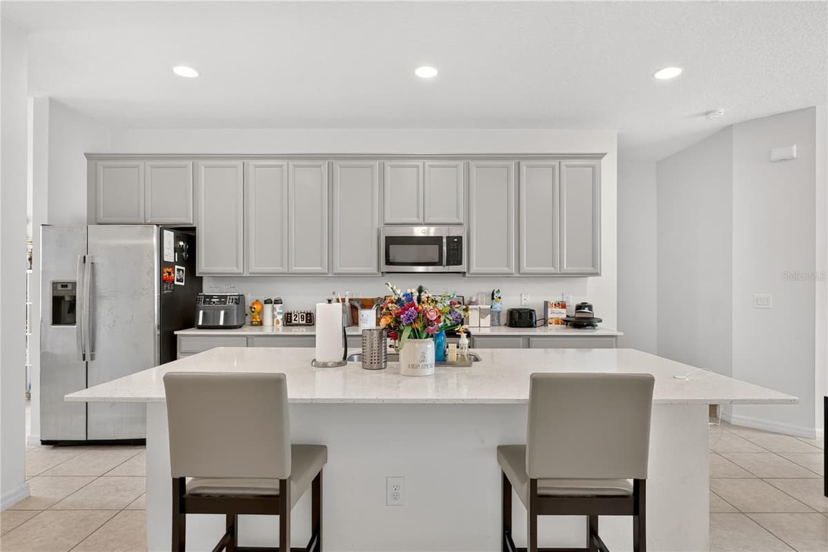 8013 BASILICA LANE — photo 4 of 32