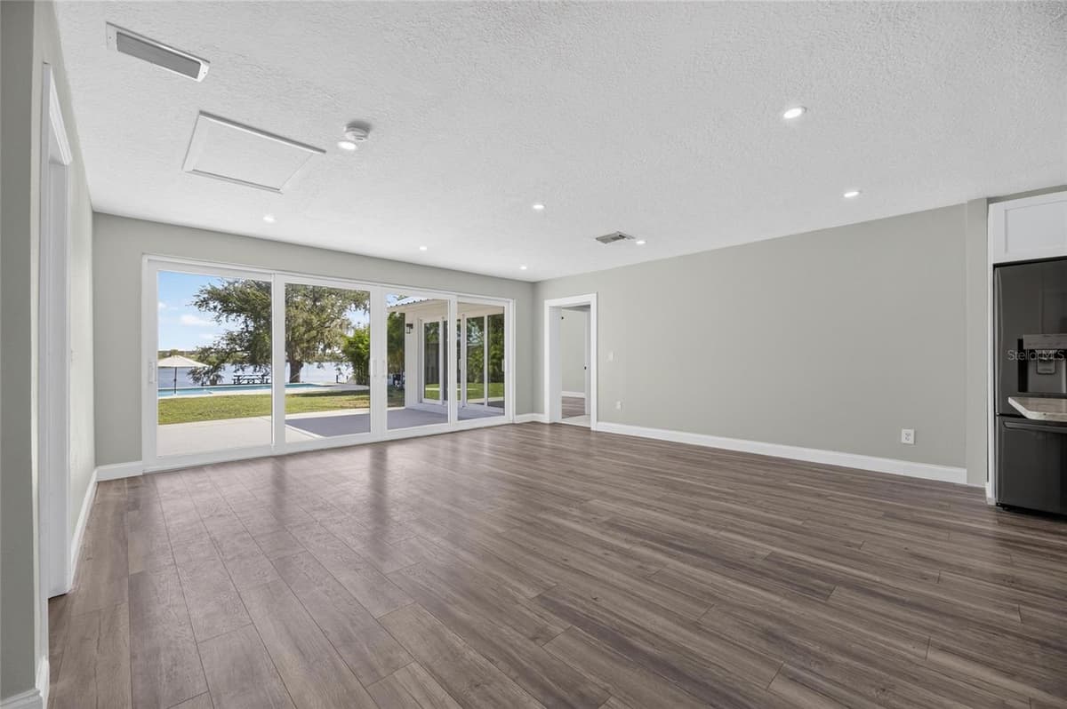6712 MYRNA DRIVE — photo 21 of 89