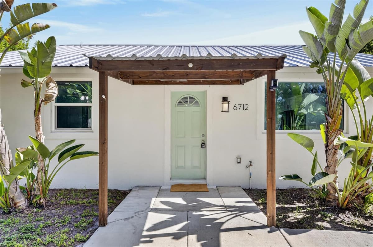 6712 MYRNA DRIVE — photo 11 of 89
