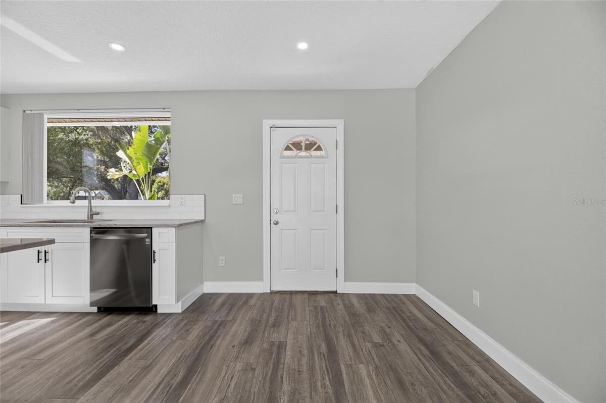 6712 MYRNA DRIVE — photo 12 of 89