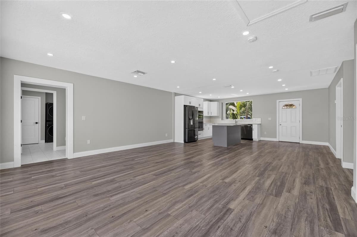 6712 MYRNA DRIVE — photo 25 of 89