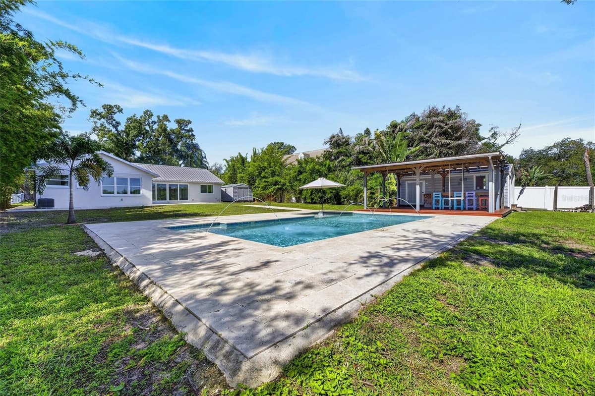6712 MYRNA DRIVE — photo 4 of 89