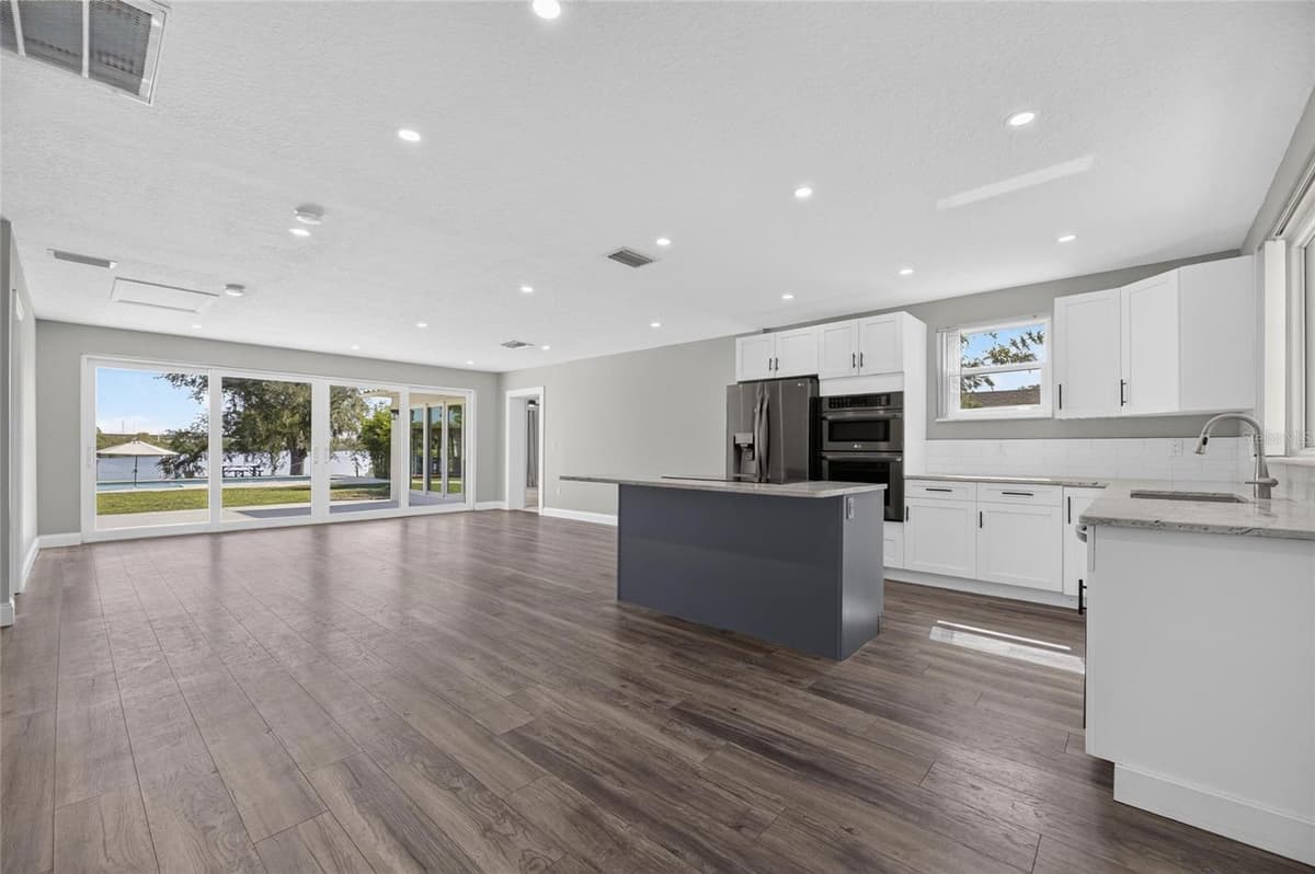 6712 MYRNA DRIVE — photo 16 of 89