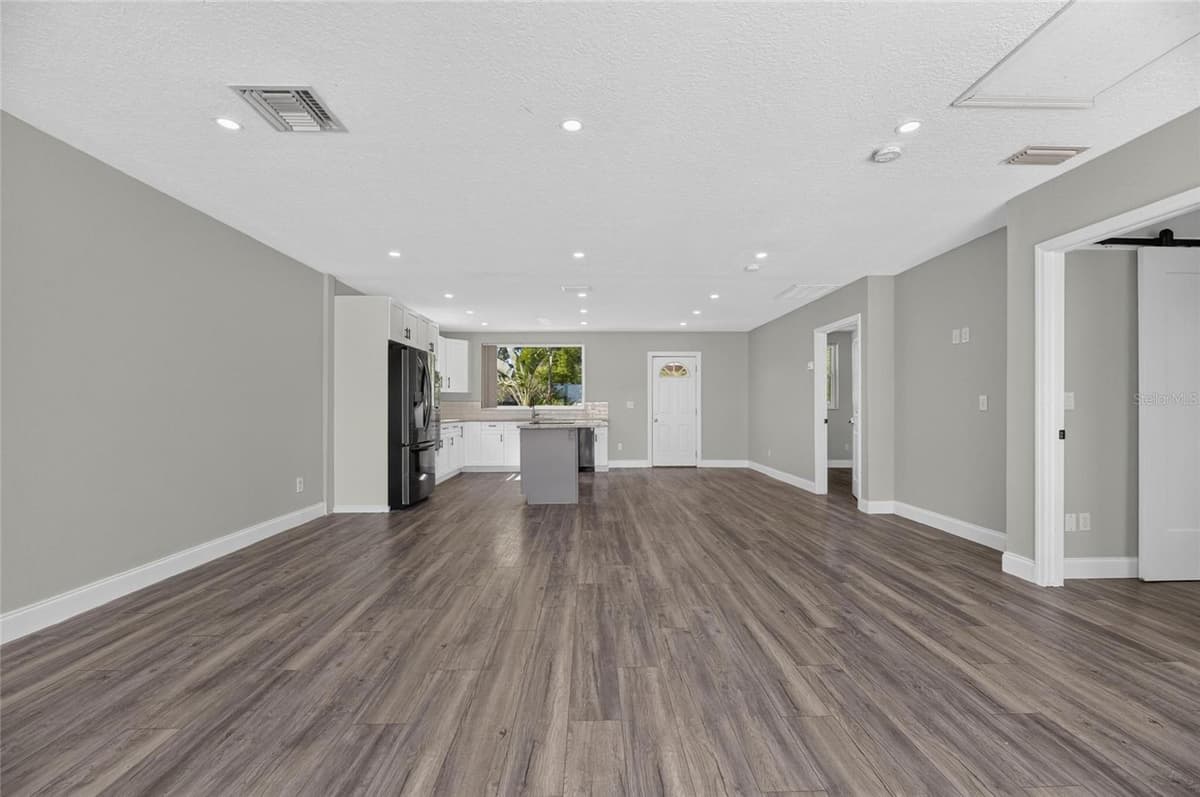6712 MYRNA DRIVE — photo 26 of 89