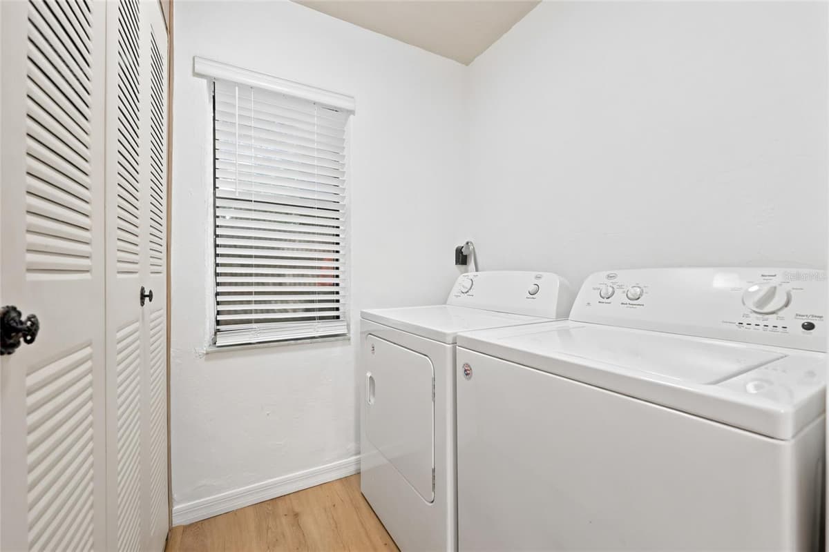 3405 52ND TERRACE — photo 15 of 19