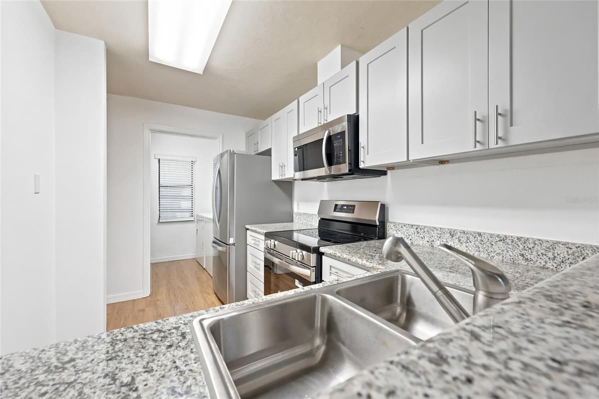 3405 52ND TERRACE — photo 4 of 19