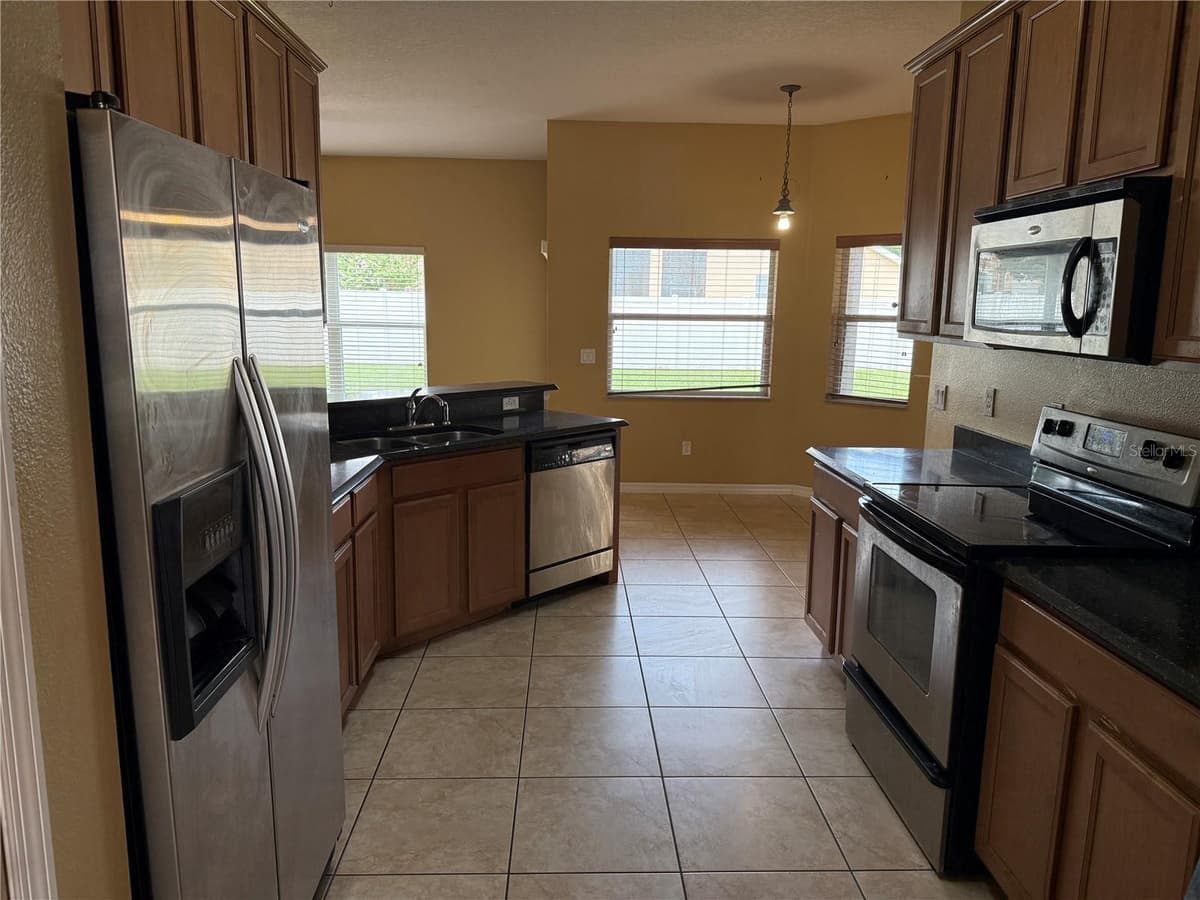 7101 WHITE TRILLIUM CIRCLE — photo 6 of 24