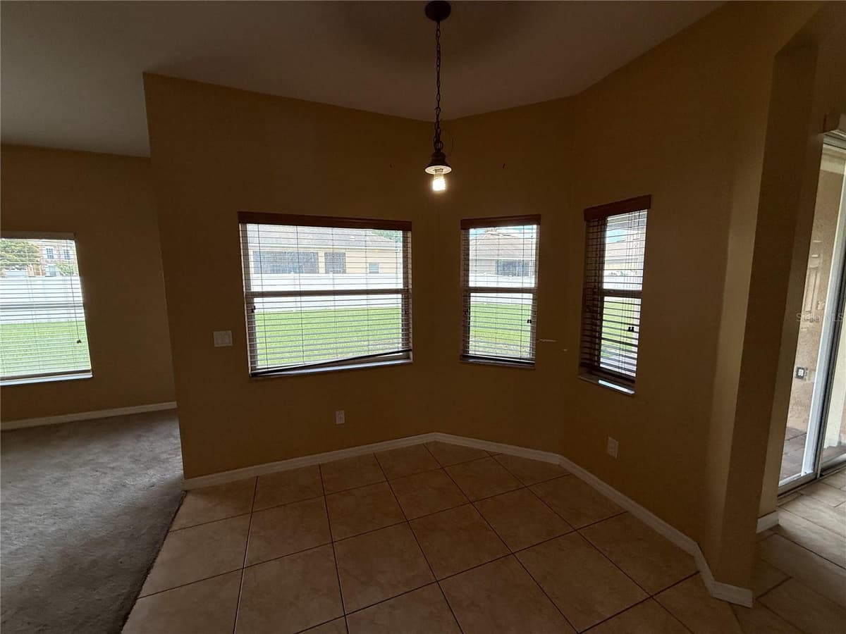 7101 WHITE TRILLIUM CIRCLE — photo 11 of 24