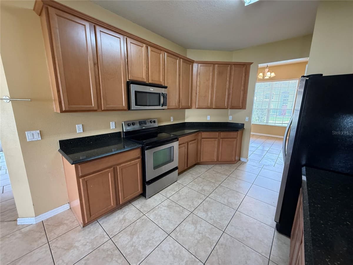 7101 WHITE TRILLIUM CIRCLE — photo 7 of 24