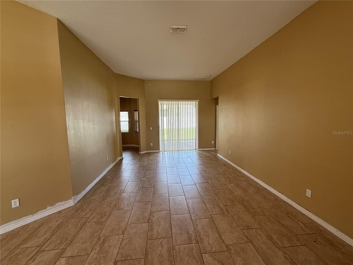7101 WHITE TRILLIUM CIRCLE — photo 3 of 24