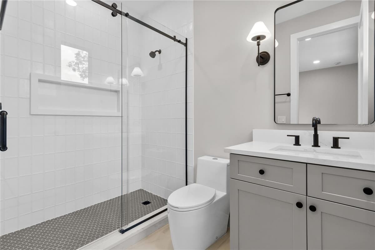 516 CLAYTON STREET — photo 34 of 41