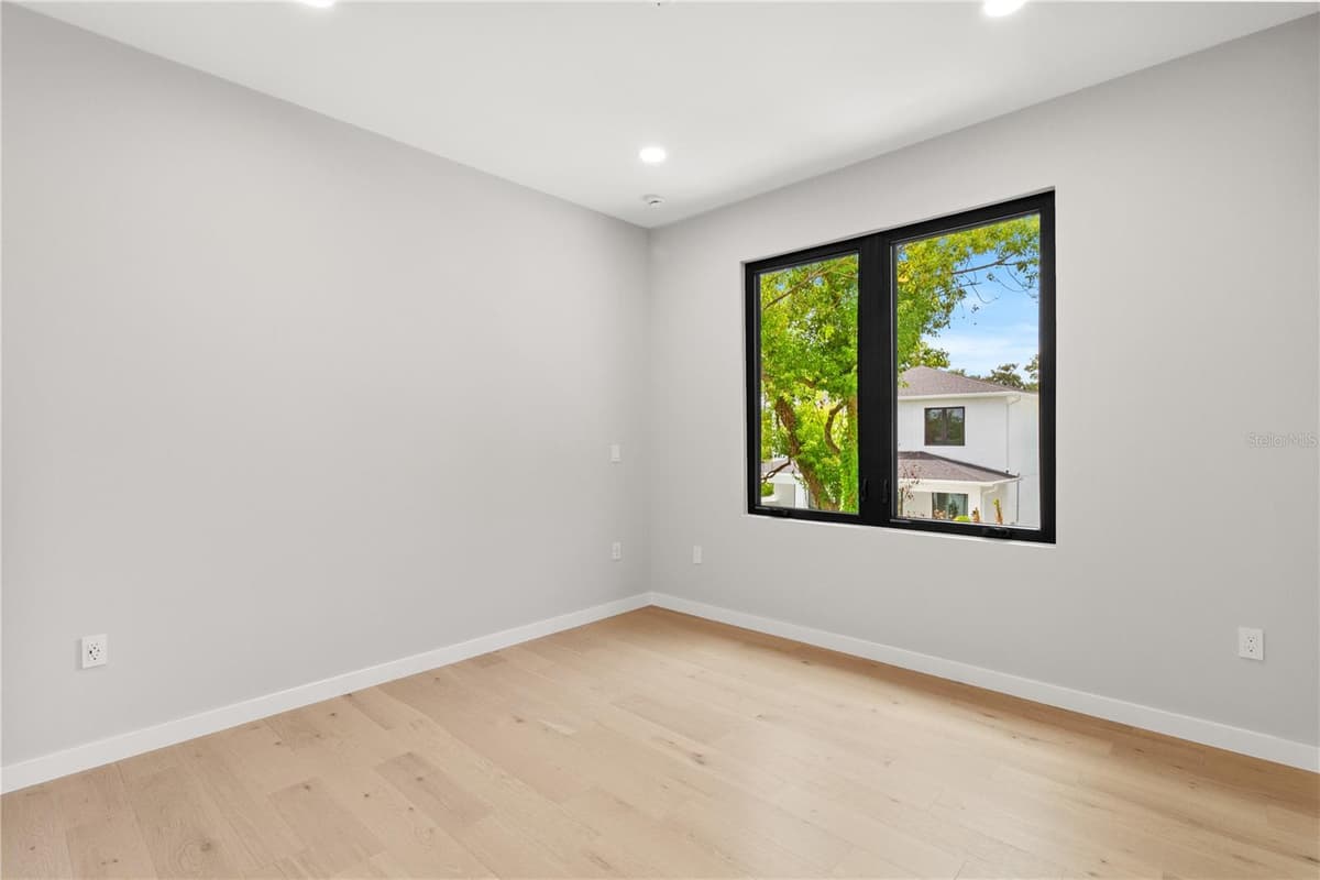 516 CLAYTON STREET — photo 28 of 41