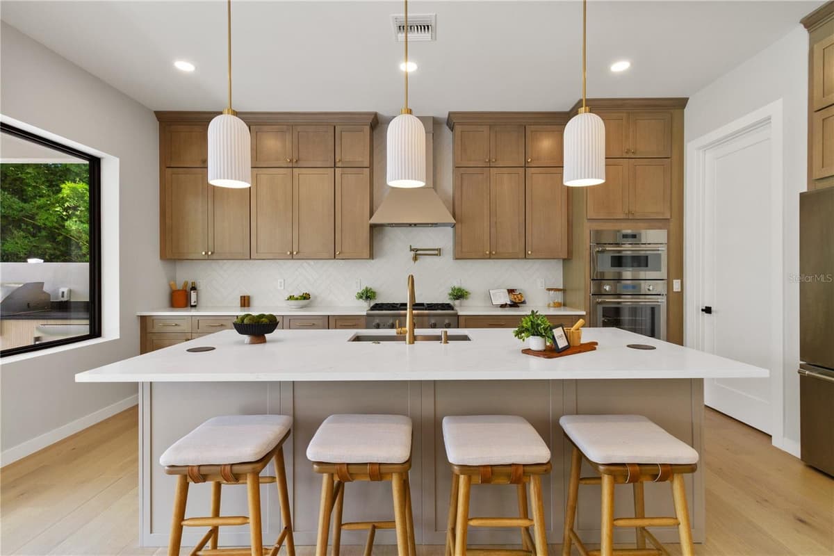 516 CLAYTON STREET — photo 11 of 41