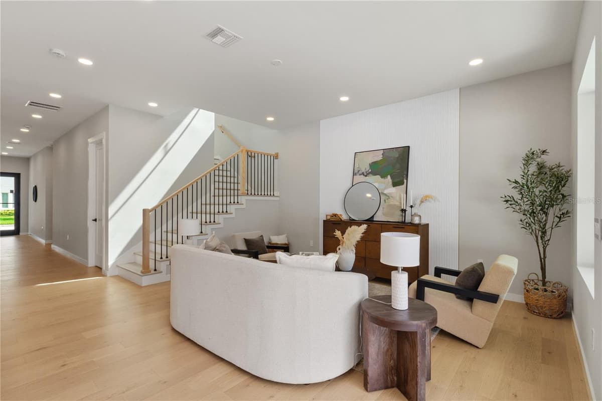 516 CLAYTON STREET — photo 15 of 41