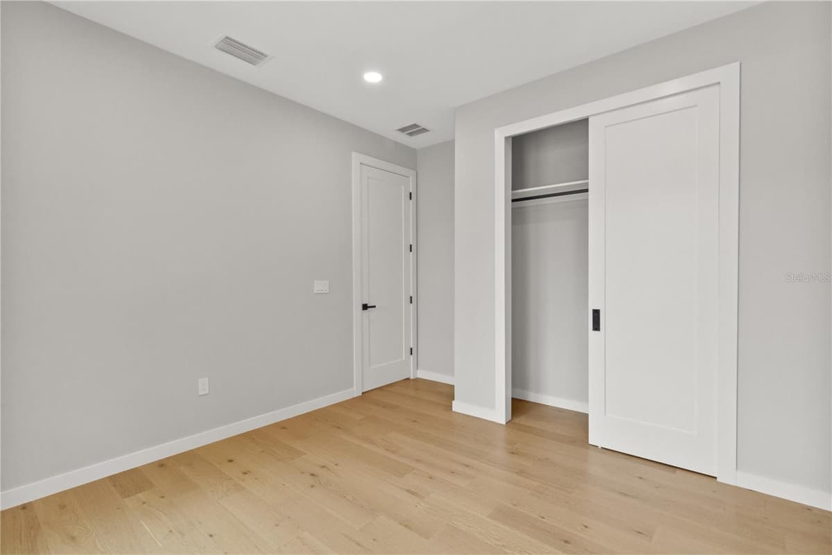 516 CLAYTON STREET — photo 27 of 41