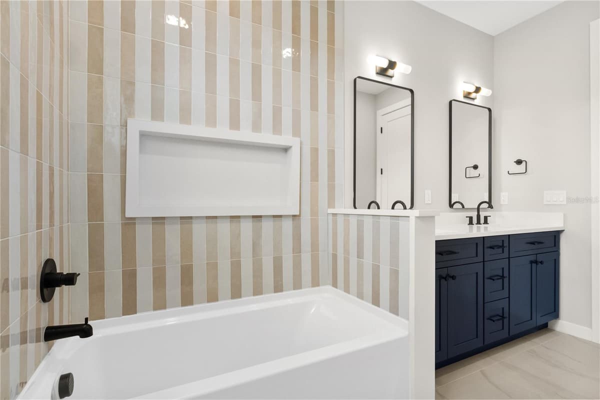 516 CLAYTON STREET — photo 14 of 41