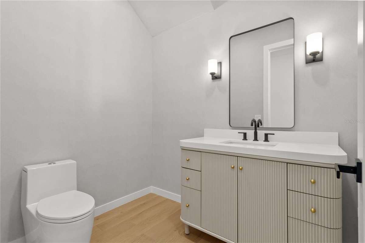 516 CLAYTON STREET — photo 35 of 41