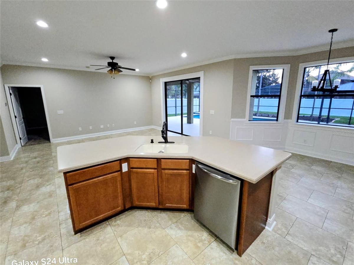 473 OAK LANDING BOULEVARD — photo 14 of 42