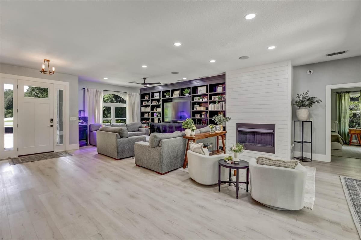 17 DINGO PL — photo 9 of 69