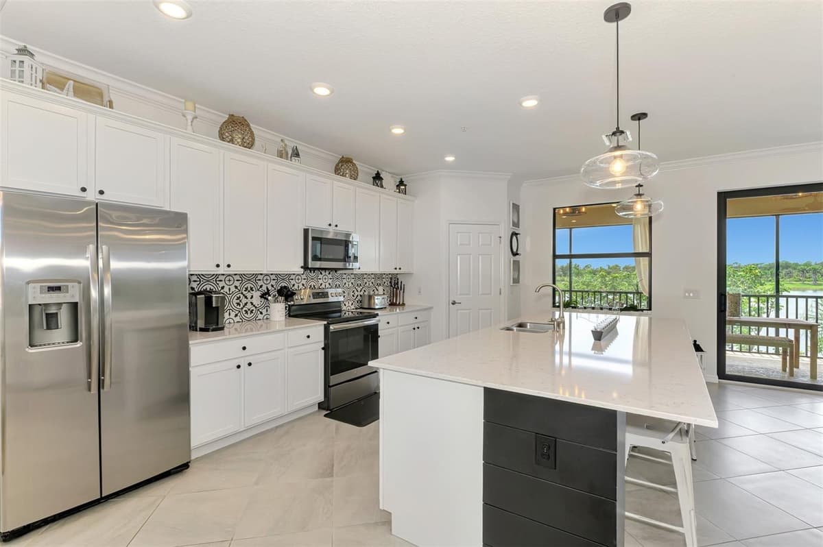 10797 TARFLOWER DRIVE — photo 18 of 100