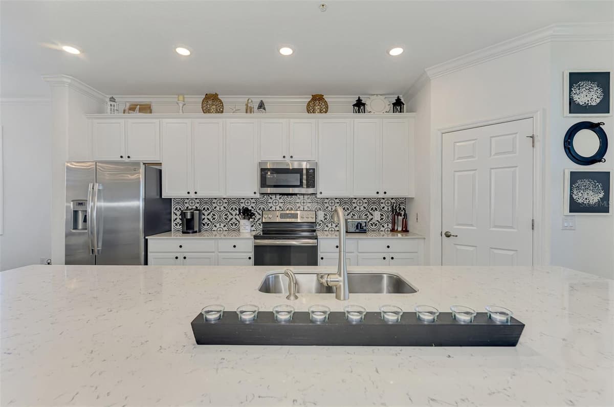10797 TARFLOWER DRIVE — photo 19 of 100