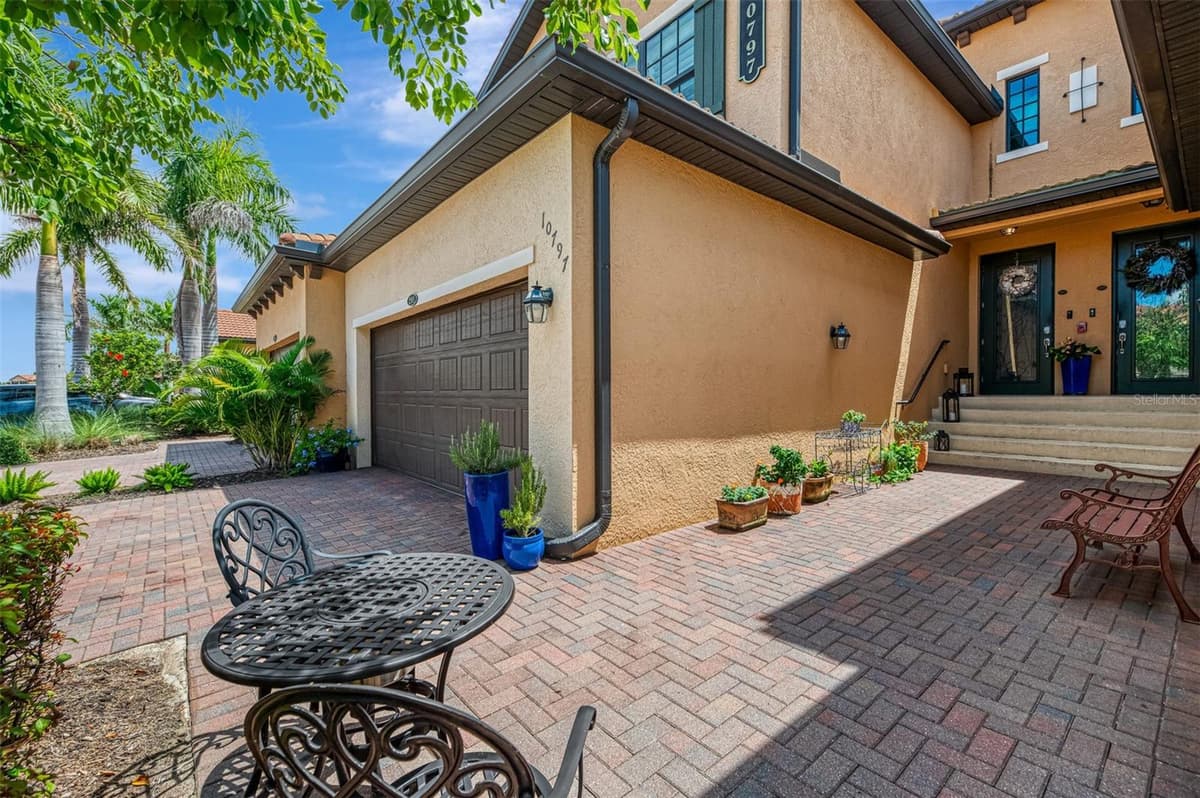 10797 TARFLOWER DRIVE — photo 7 of 100