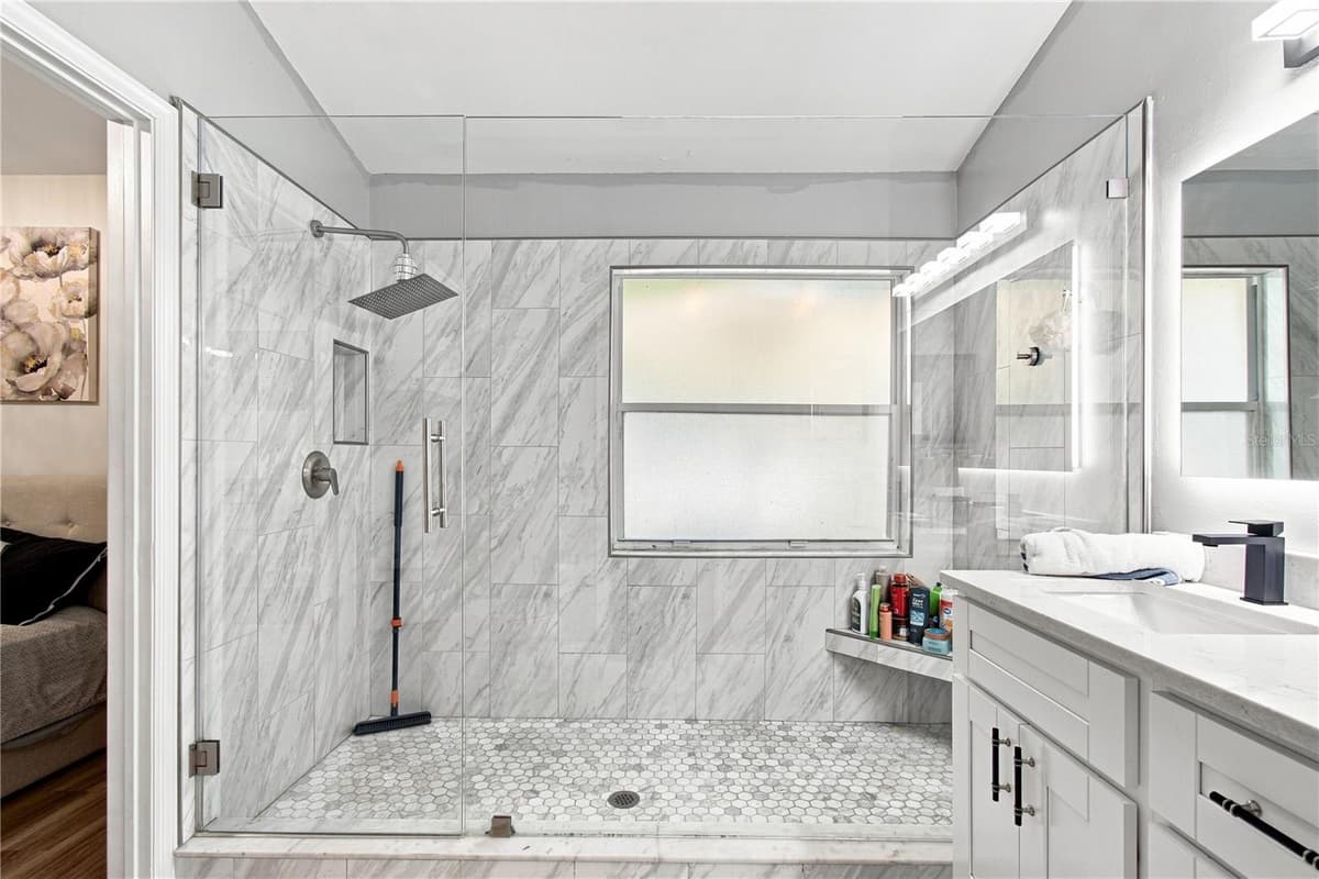 7736 MARBELLA CREEK AVENUE — photo 33 of 77