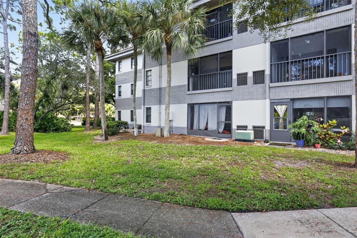 2650 COUNTRYSIDE BOULEVARD — photo 23 of 30