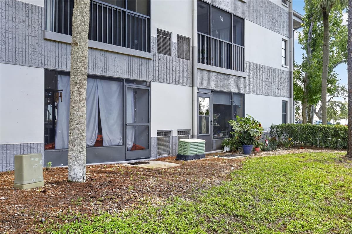 2650 COUNTRYSIDE BOULEVARD — photo 26 of 30