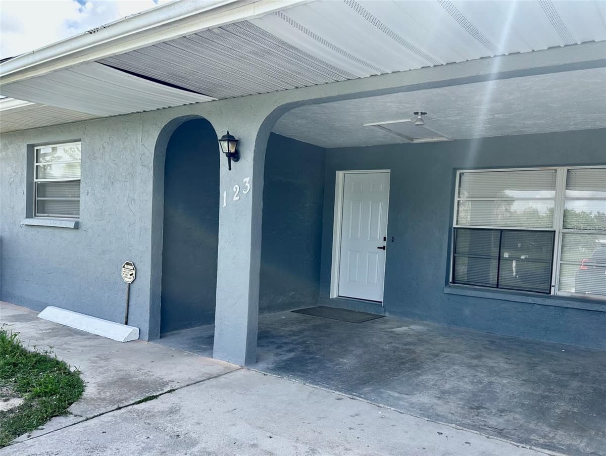 121 GRANADA BOULEVARD — photo 2 of 25