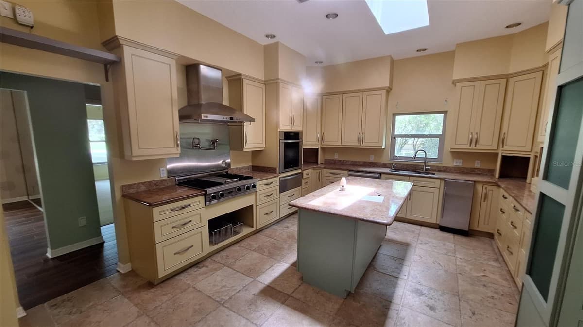 2210 LAUREL RUN DRIVE — photo 27 of 45
