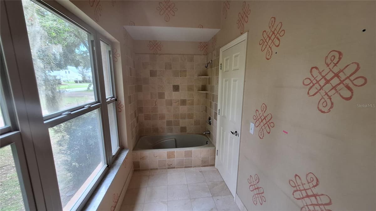 2210 LAUREL RUN DRIVE — photo 14 of 45