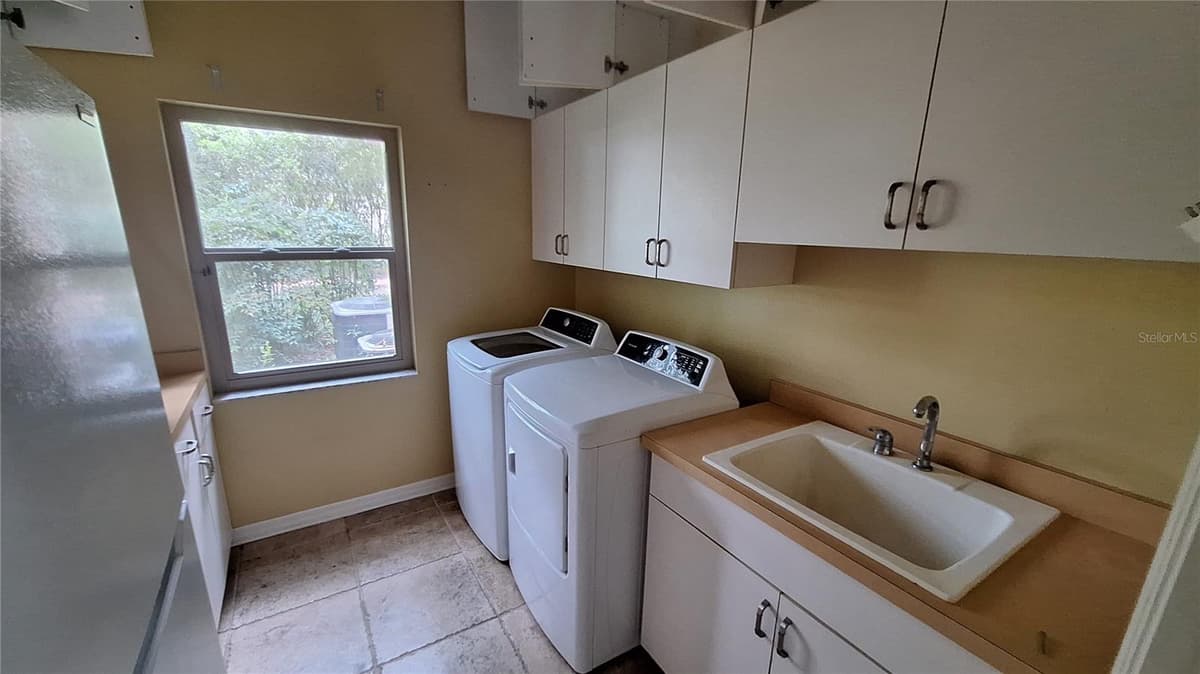 2210 LAUREL RUN DRIVE — photo 33 of 45