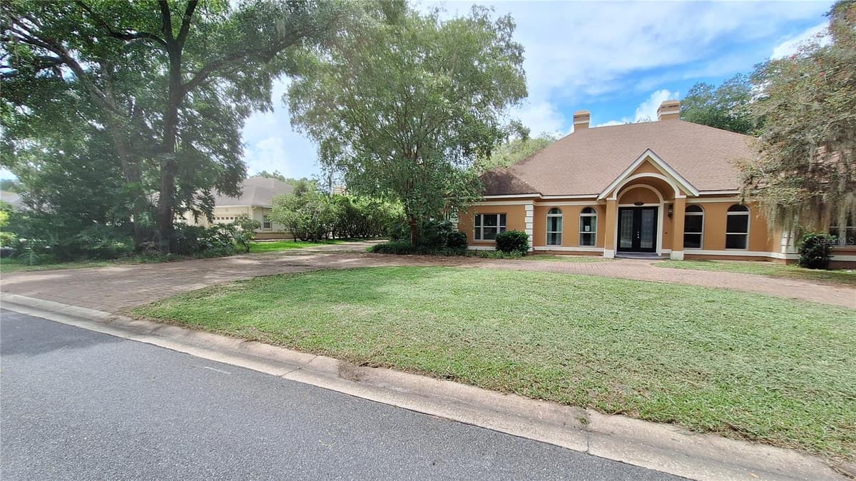 2210 LAUREL RUN DRIVE — photo 2 of 45