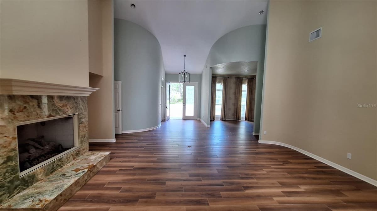 2210 LAUREL RUN DRIVE — photo 25 of 45
