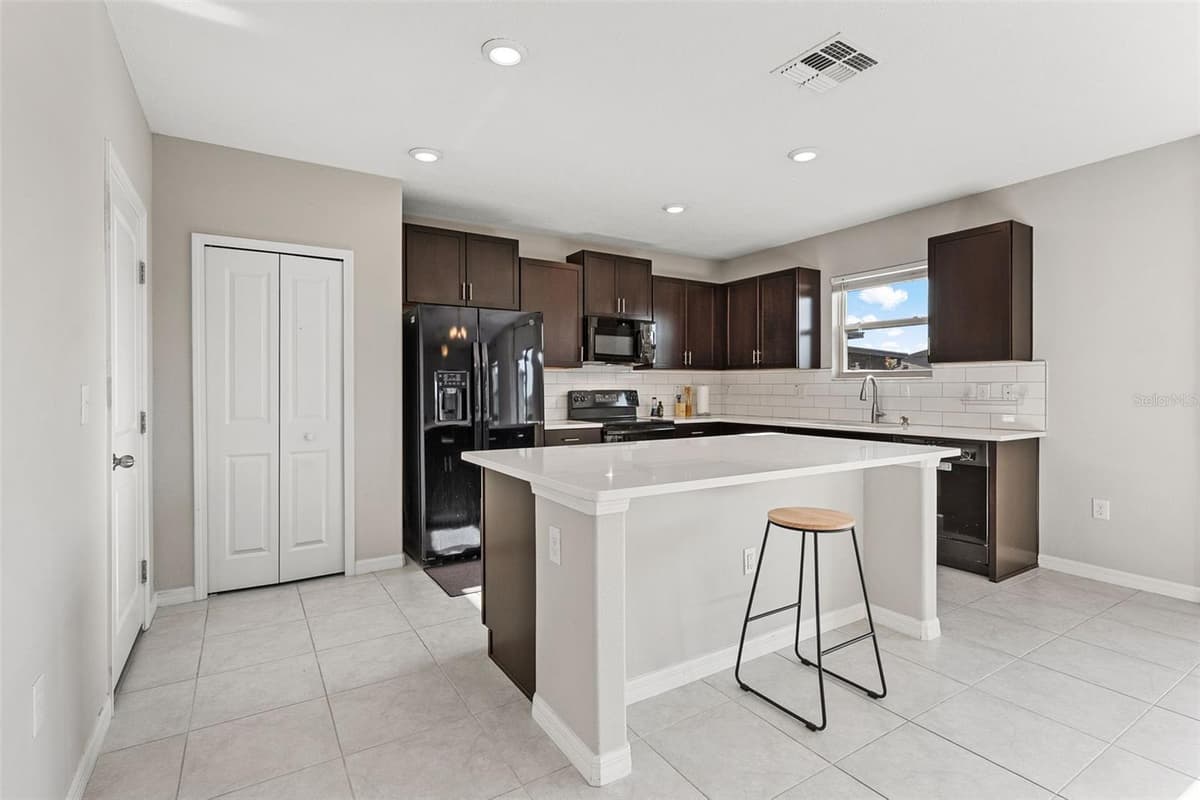 5553 TURKEY CREEK WAY — photo 10 of 40