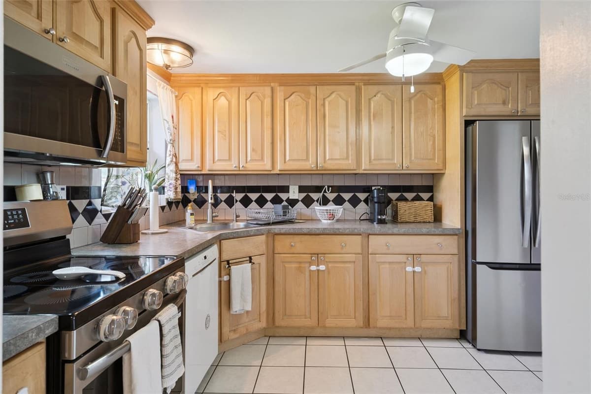 106 ALANO ROAD — photo 9 of 31
