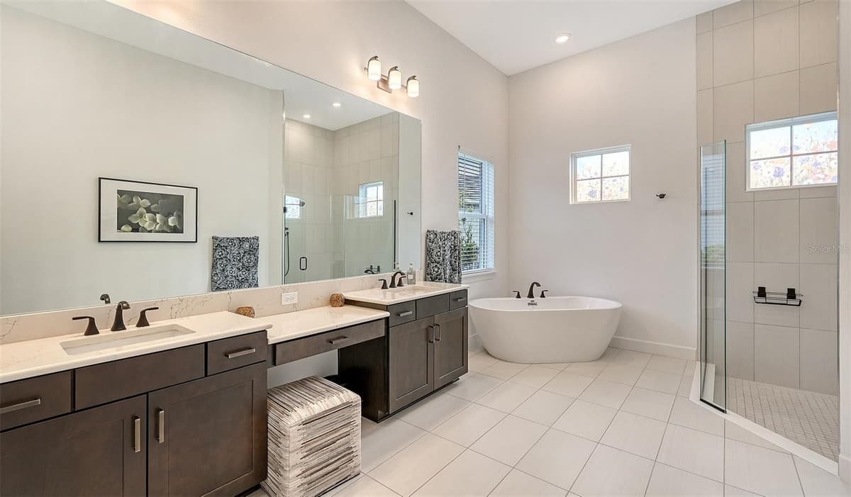 9483 TEQUILA SUNRISE DRIVE — photo 31 of 59