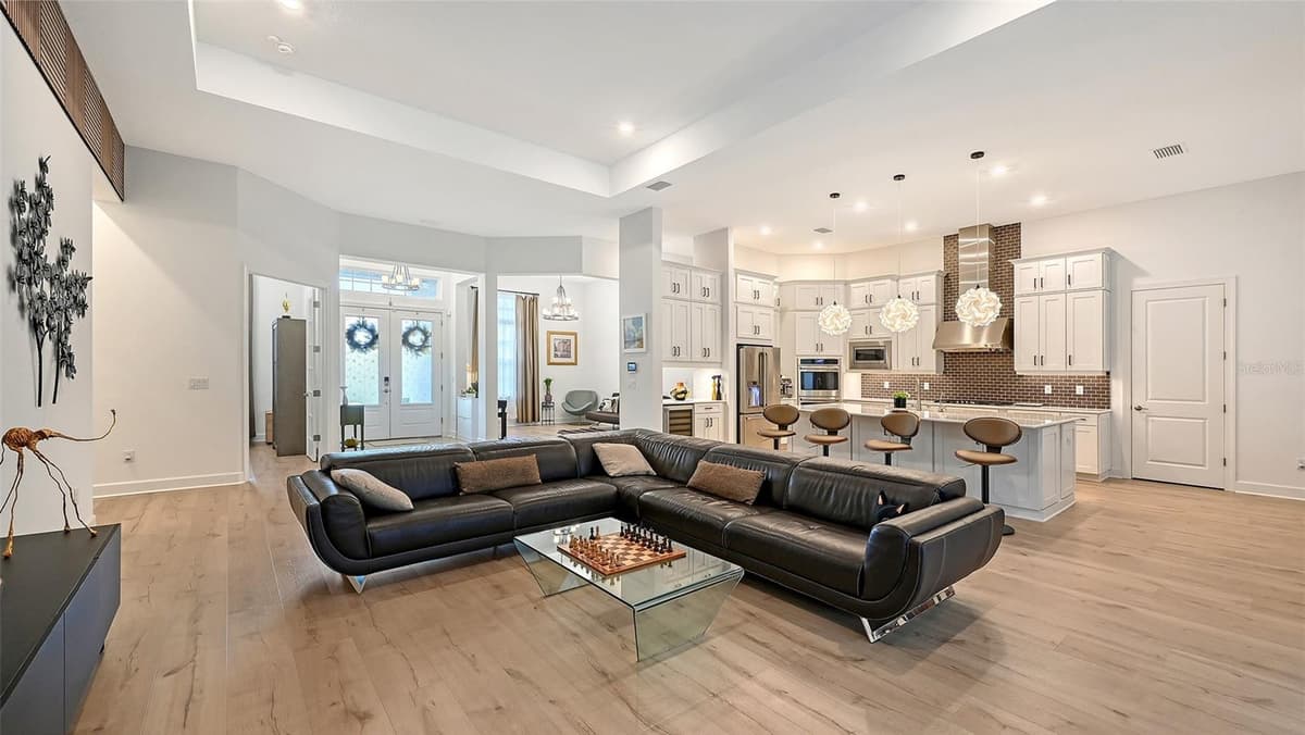9483 TEQUILA SUNRISE DRIVE — photo 3 of 59